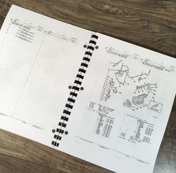 International 444 Diesel Tractor Parts Manual Set Catalog Book W/ 4 Cyl. Engine - Image 10