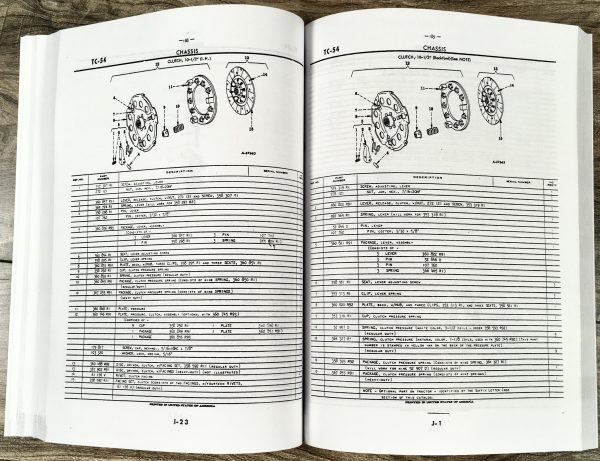 Farmall 300 Tractor Gas Engine Service Parts Repair Catalog Book Manual Set - Image 8